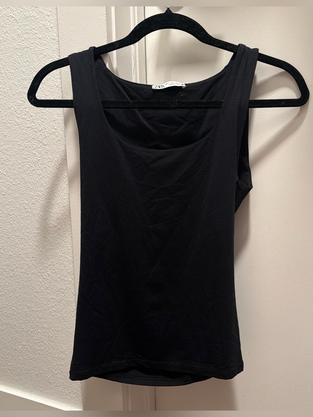 Zara Black Sleeveless Tank Top - Women's Classic Scoop Neck